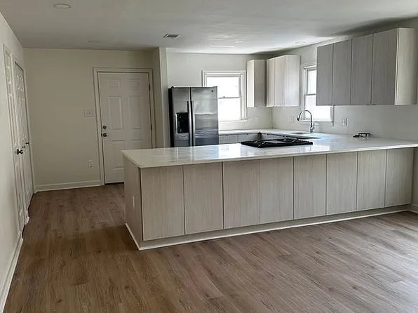 16 River Oaks Trce, Searcy, AR 72143