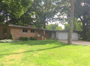 1525 Miami Rd, Benton Harbor, MI 49022