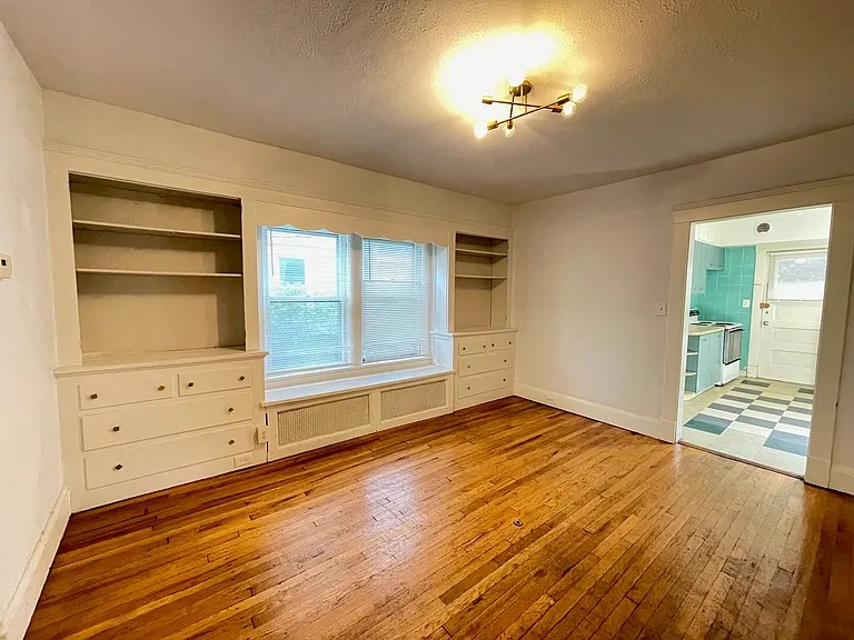 2322 S Overlook Rd — Photo 8