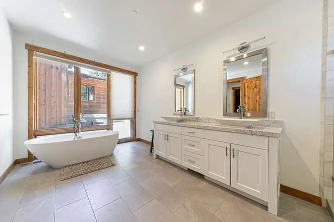 10768 Labelle Ct — Photo 15