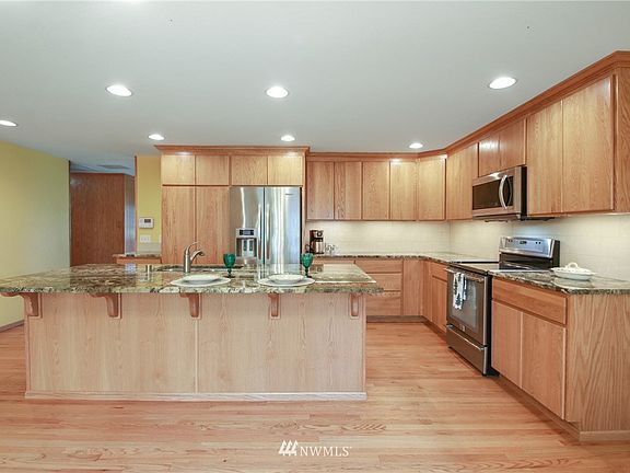 4th image of 36301 50th Ave E