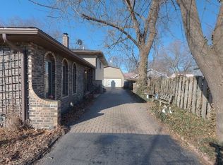 18326 Grant St, Lansing, IL 60438