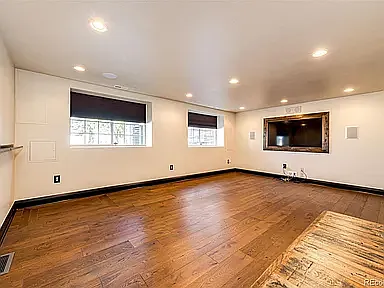 3383 Mount Royal Dr — Photo 34