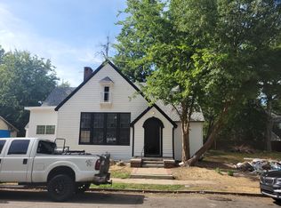 916 E Houston St, Paris, TX 75460