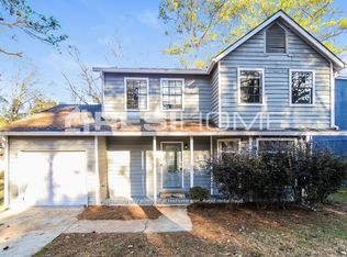 915 Mainstreet Lake Dr, Stone Mountain, GA 30088