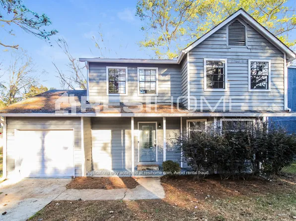 915 Mainstreet Lake Dr, Stone Mountain, GA 30088