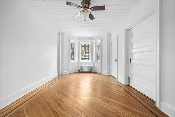 Rented by Compass | media 10