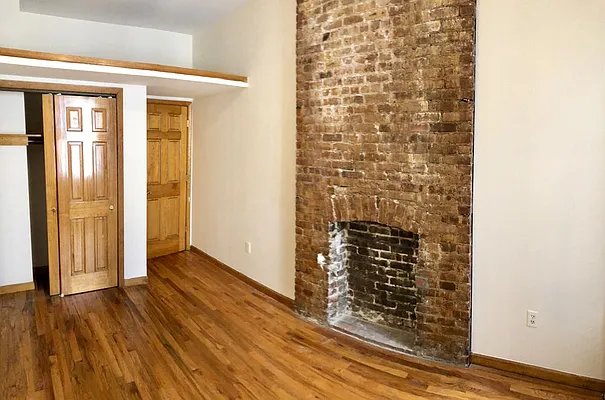 Rented by Your Vanity Realty | media 58