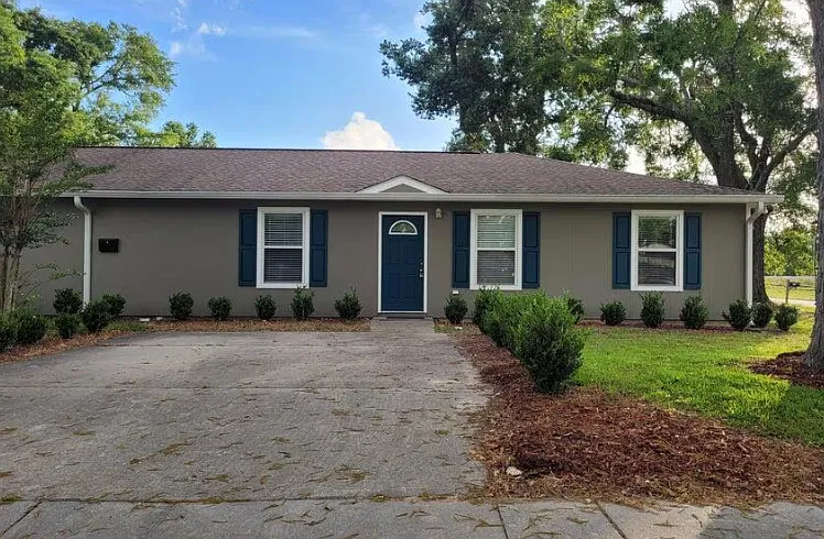 829 Hardy Ave #A
