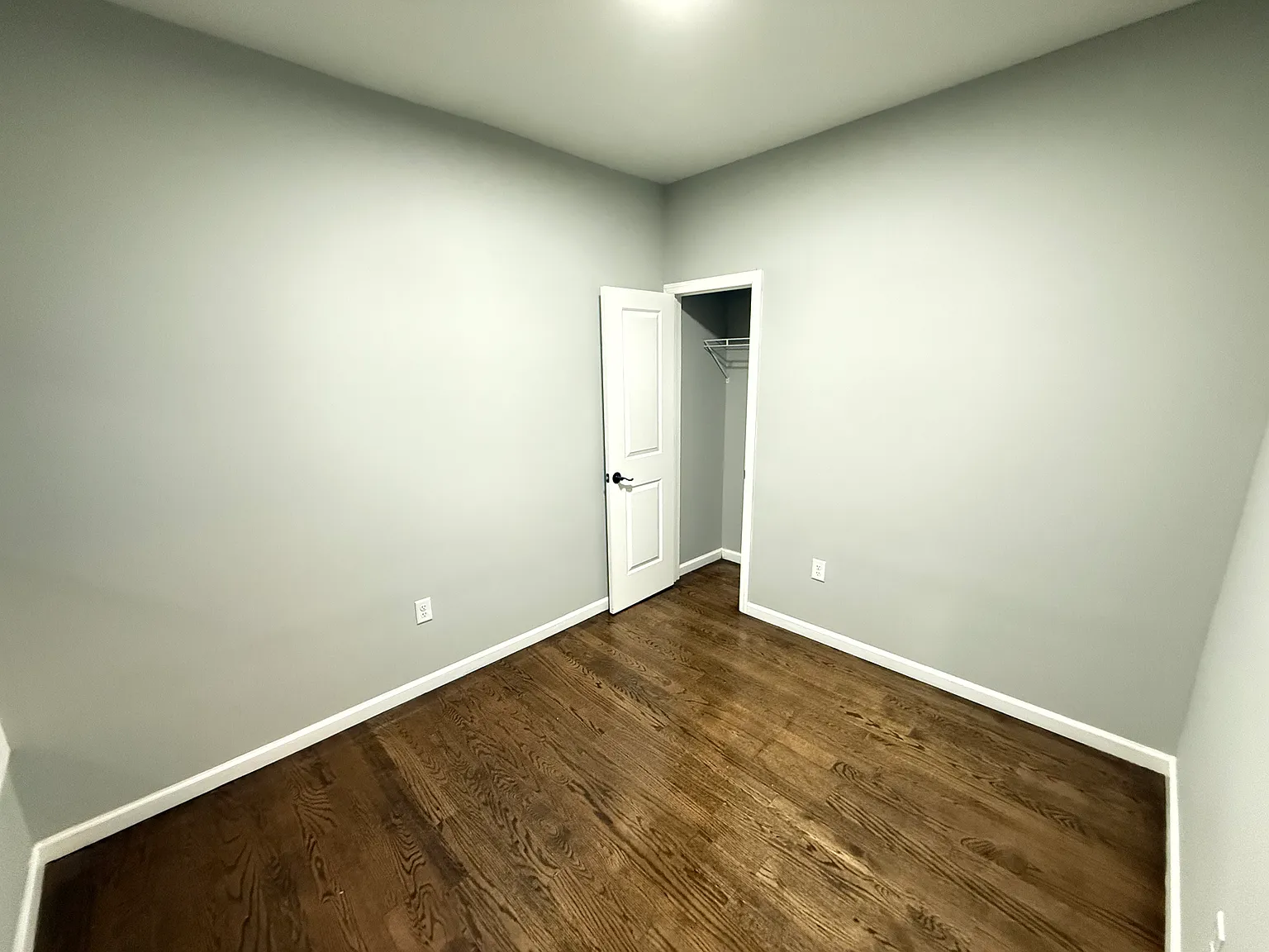 3 bed, 990 sqft, $2,800 — Photo 4