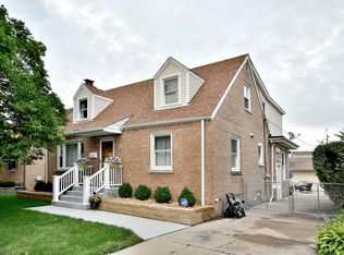 7831 N Neva Ave, Niles, IL 60714