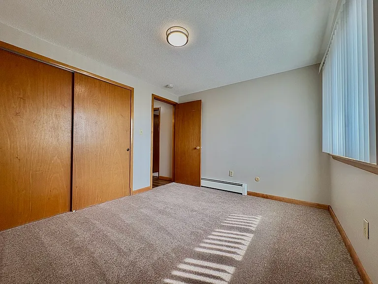 Camelot Village Apartments — Photo 35