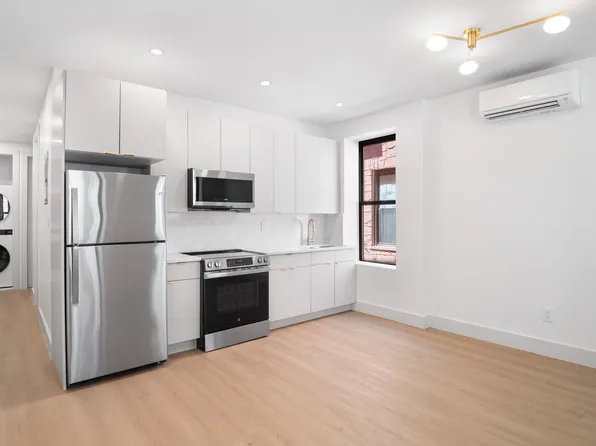 972 Montgomery Street image 1 of 4