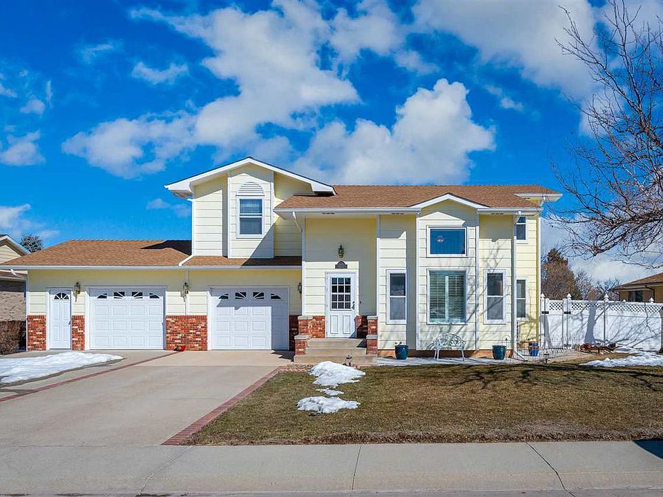1st image of 610 Englewood Ct