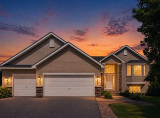 3951 Landings Dr, Saint Bonifacius, MN 55375