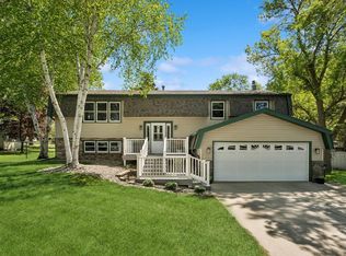 1305 9th St SE, Willmar, MN 56201