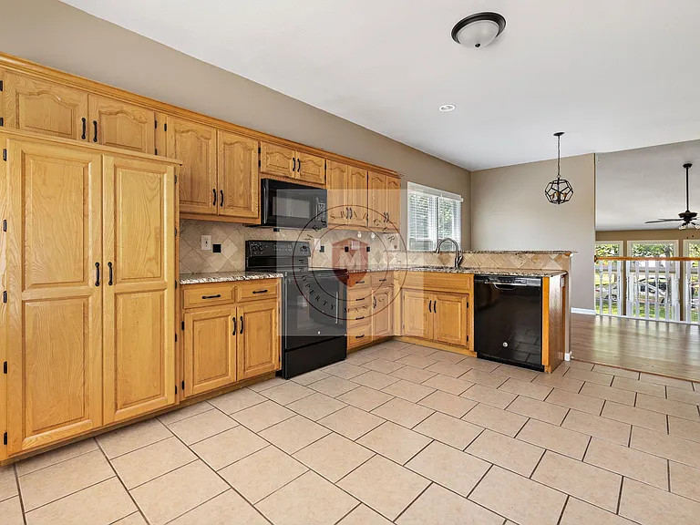 14003 W 110th Ter — Photo 10