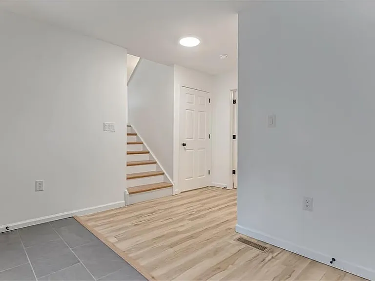 2704 Starlight Ter — Photo 57