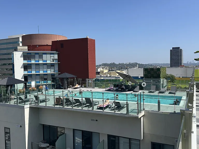 TENTEN Campus Glendale — Photo 32
