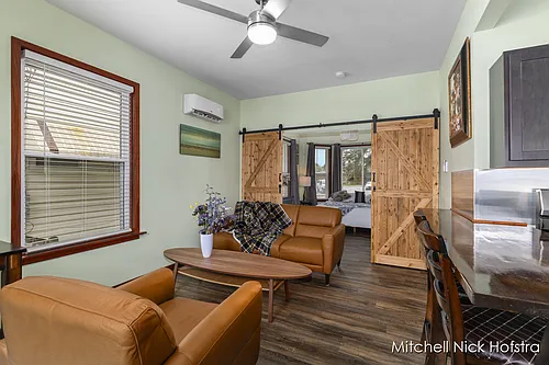 941 Leonard St NW #1 Photo 1