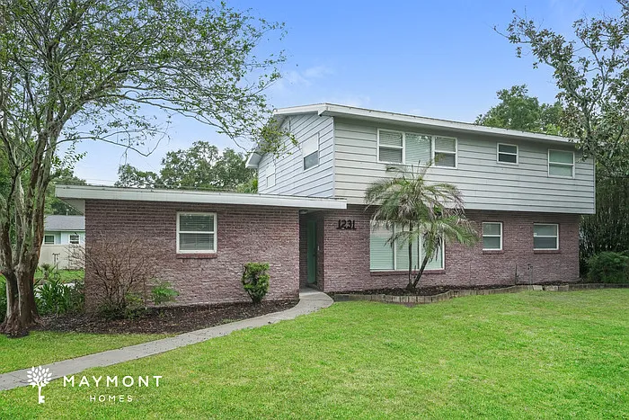 1231 Greenview Dr — Photo 1