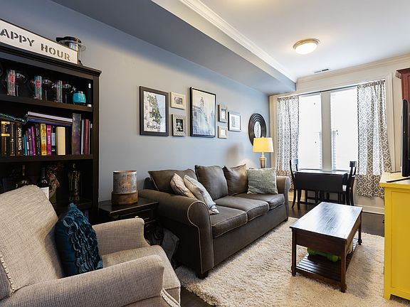 3rd image of 536 W Belmont Ave #5-1S