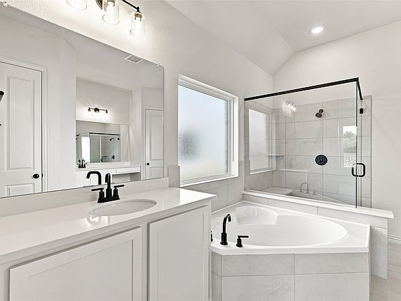 5th image of 2804 Alcove Ln