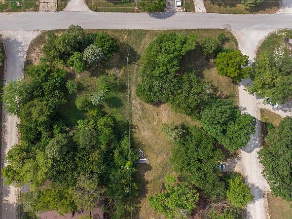 4th image of 24 Dove Dr