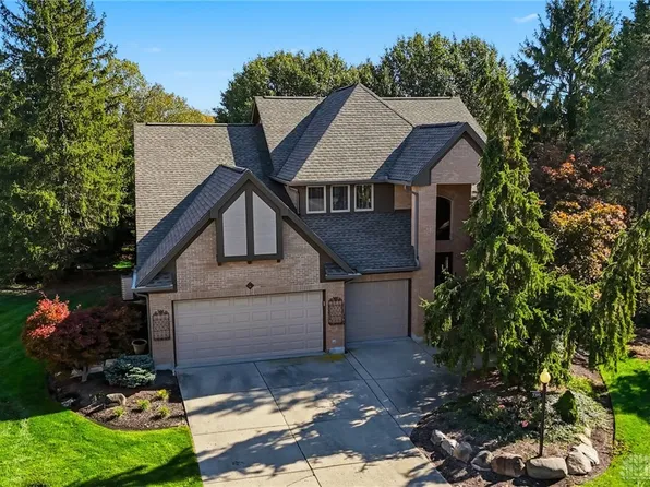 7395 Cades Cv, Dayton, OH 45459