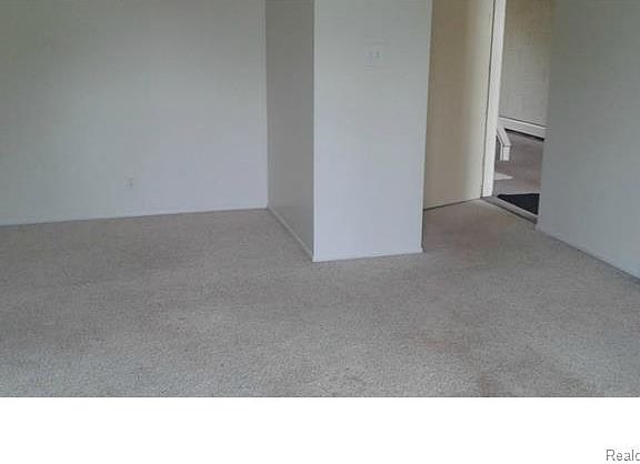 2nd image of 241 E Liberty St APT 1
