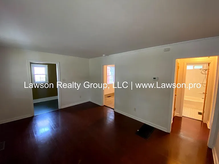 2420 Winthrop Ave SW — Photo 10