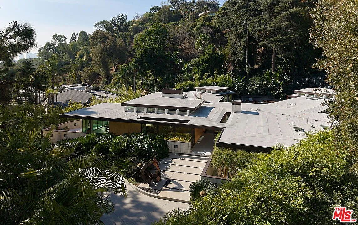 Building Photo - 1061 Loma Vista Dr