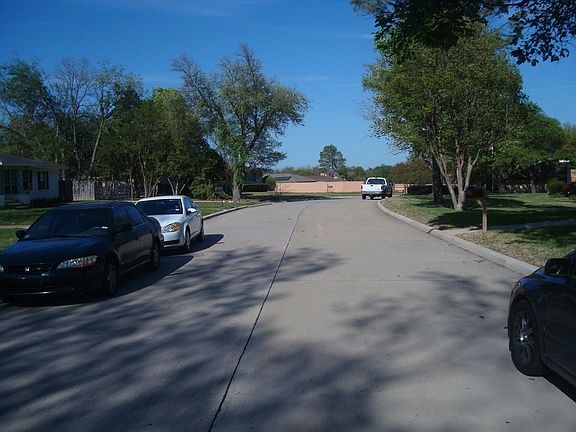 4th image of 1621 Black Hawk Ln