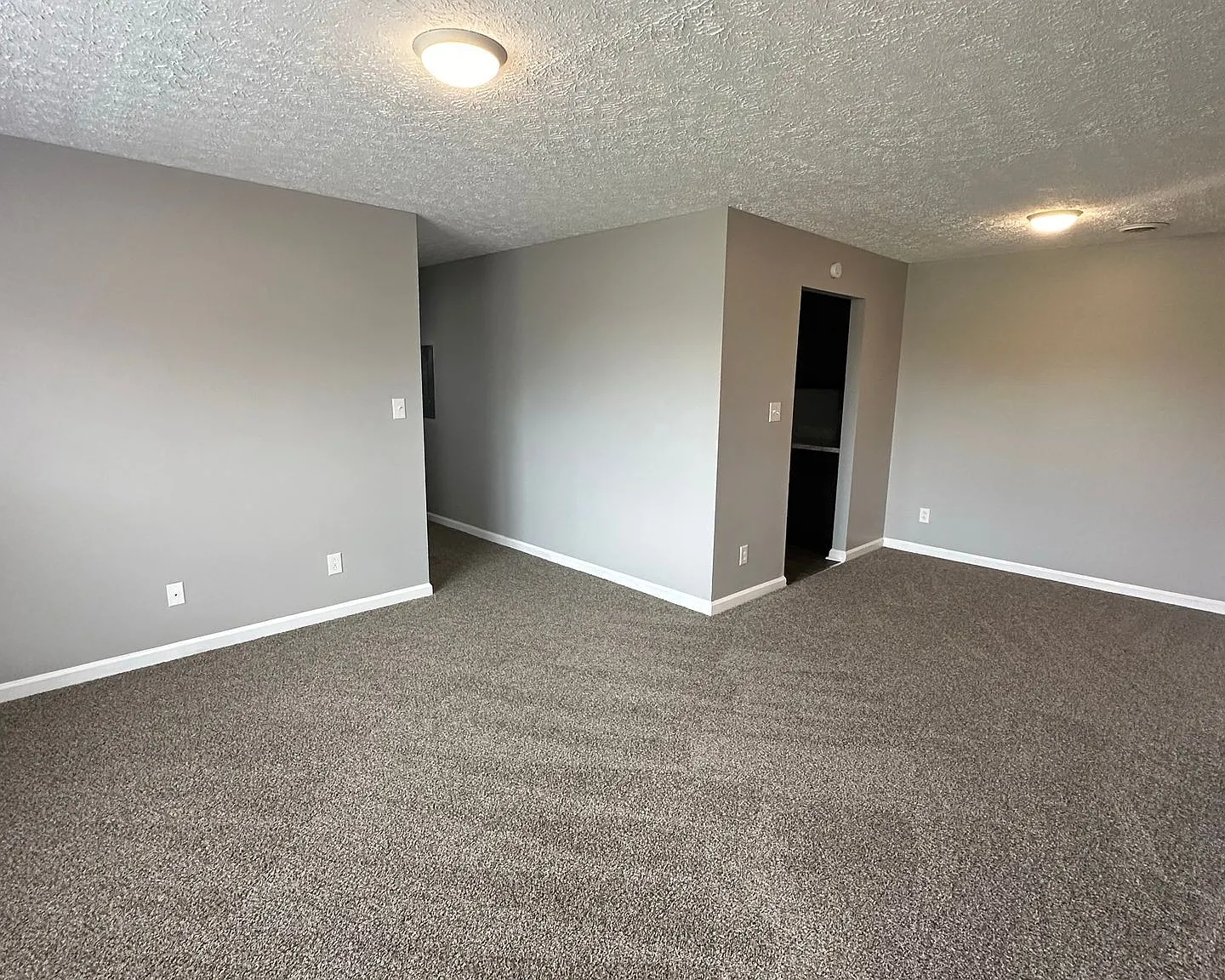 3885 Northeast Dr — Photo 4
