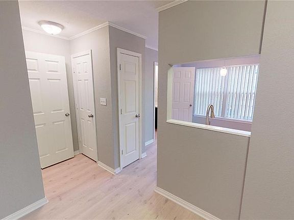 4th image of 3051 Armory Dr