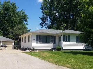 1622 W 2nd St, Waterloo, IA 50701