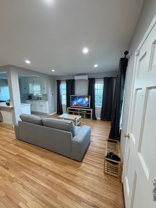 1917 E Harding St, Long Beach, CA 90805