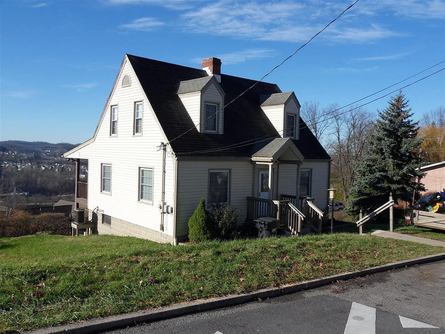 251 Highland Ave photo 1