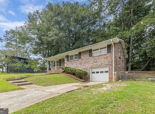 828 Sheppard Way, Stone Mountain, GA 30083