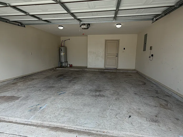 3901 Thunderbird Ave — Photo 15