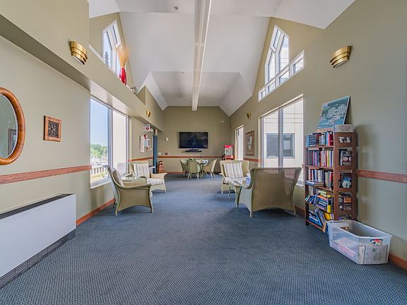 4th image of 2964 Lakeshore Dr Unit E702