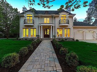 24 North Dr #1A, Great Neck, NY 11021