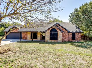 1102 E 6th St, Springtown, TX 76082