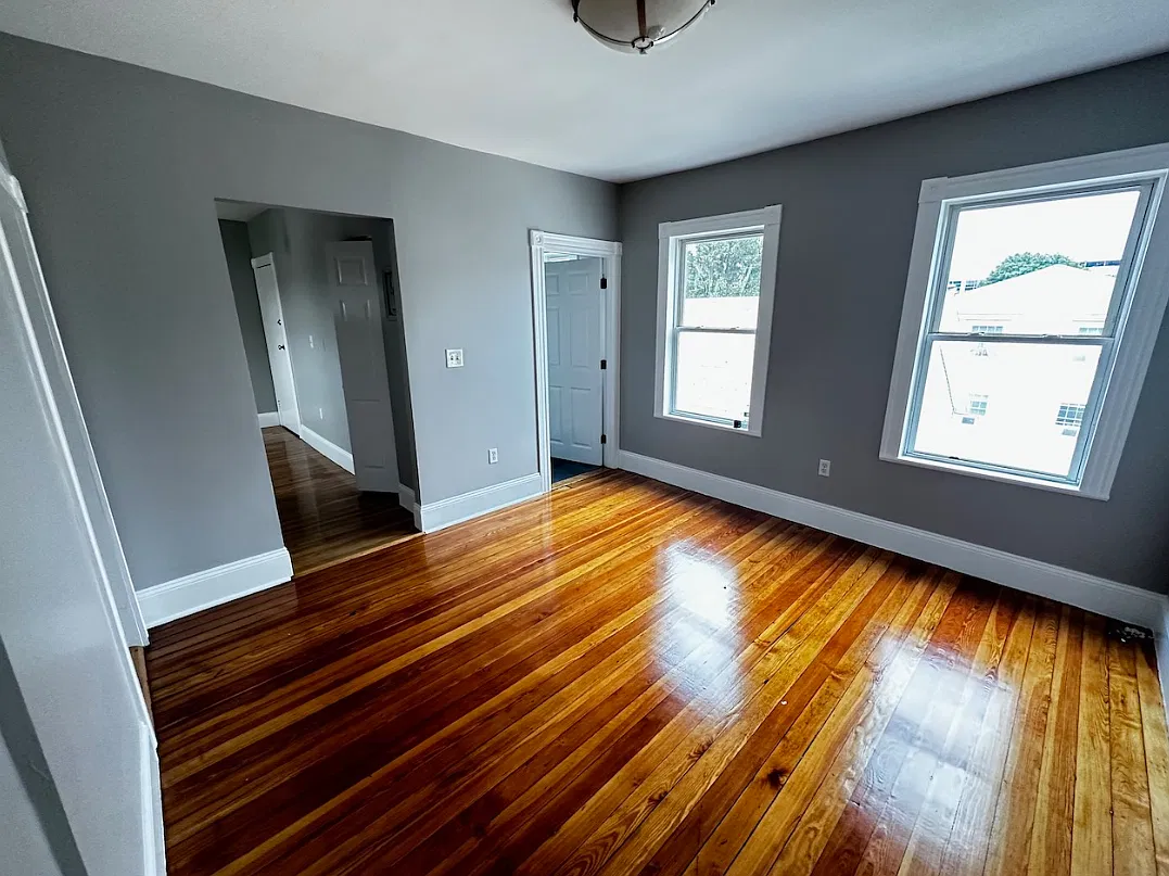 4 bed, 1.5 bath, 1800 sqft, $3,100 — Photo 4