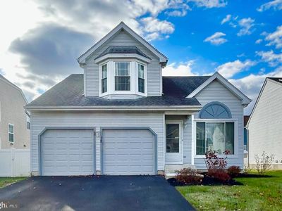12 Dryden Dr, Burlington, NJ, 08016