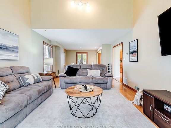 4th image of 29 Winston Cres
