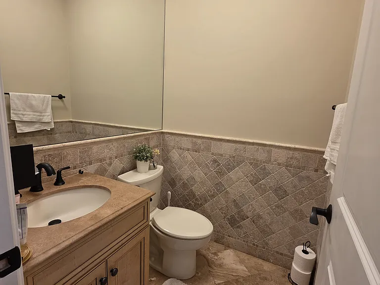 4 James Ln — Photo 7