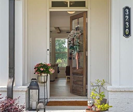 2nd image of 3230 Rockbridge Rd