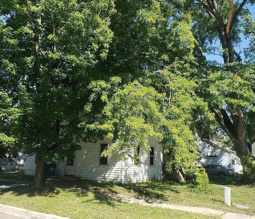2nd image of 118 E Court St