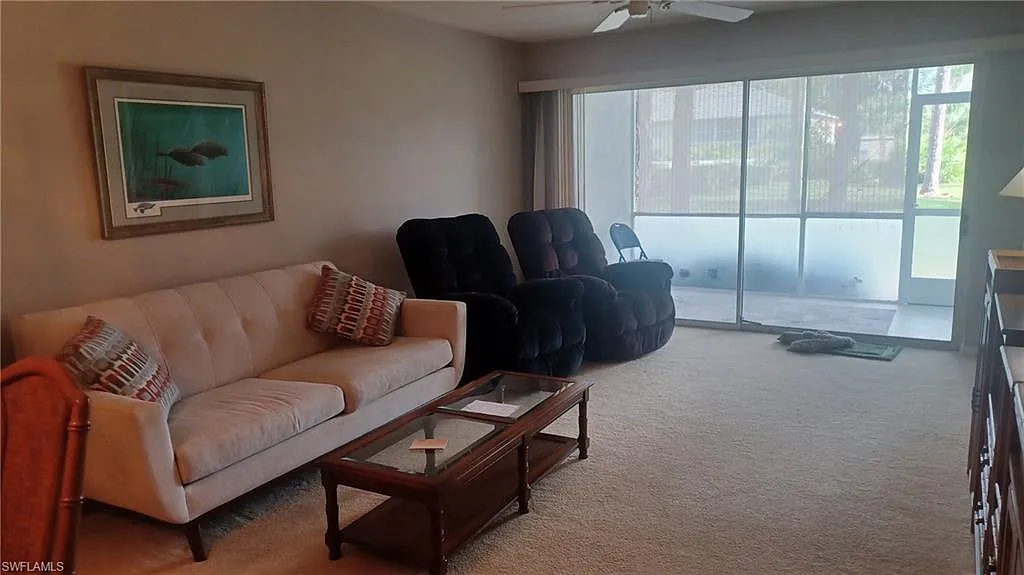2 bed, 2.0 bath, 1300 sqft, $3,200 — Photo 2